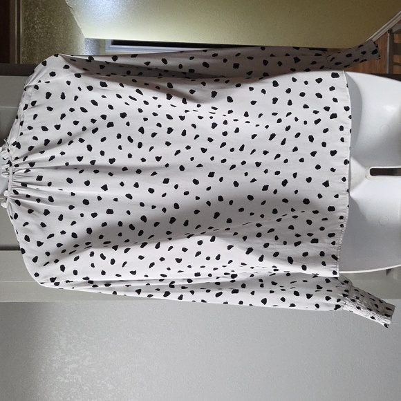 White Blouse with Black Polka Dots - Picture 3 of 4